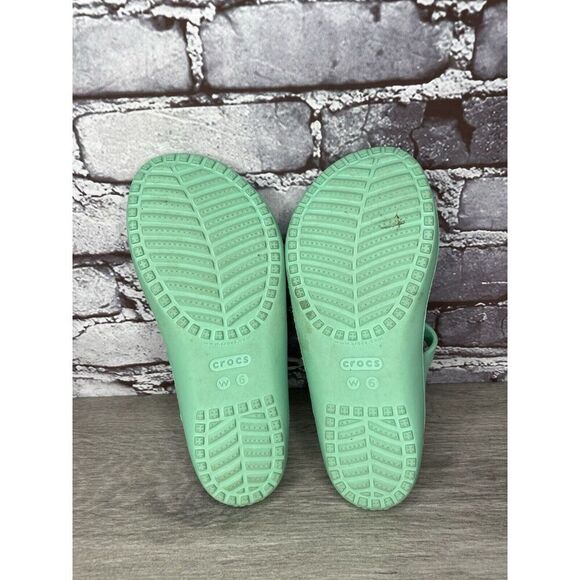 CROCS Iconic Comfort Green Rubber Slides Light Flats Sandals Women Sz 6M US/36EU - Picture 12 of 15
